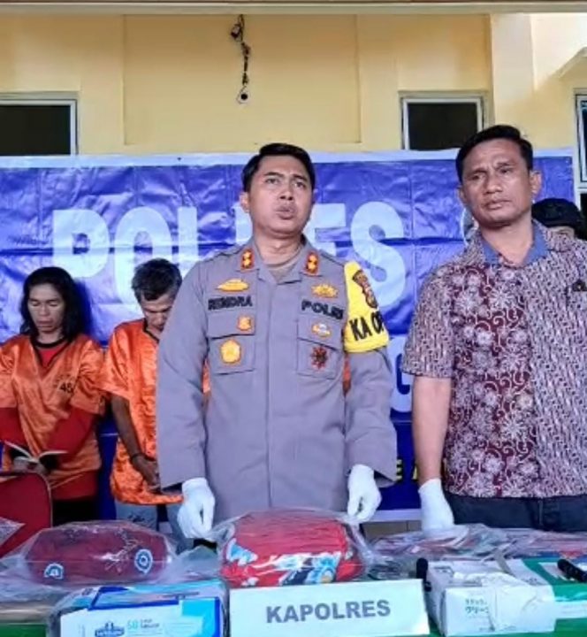 
 Akhirnya Polres Kuansing Ringkus Pembunuh Ibu dan Anak Gadisnya di Pangean