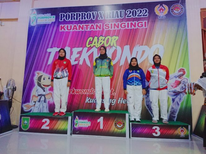 
 Dua Atlet Taekwondo Puteri Kuansing Sumbang Perunggu dihari Ketiga
