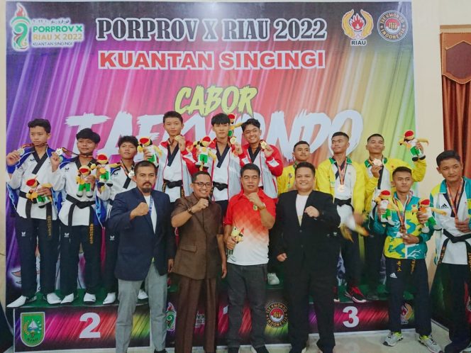 
 Ketua KONI Kuansing Andi Cahyadi Apresiasi Cabor Taekwondo Raih Juara Umum