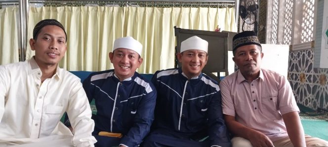 
 Tamu Istimewa!! Isra Mi’raj Nabi Muhammad di Mesjid Makkah Kedatangan Ustadz Kembar
