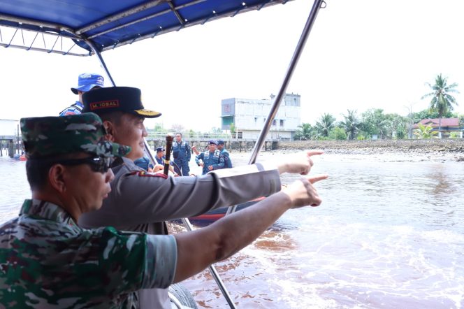 
 Kapolda Riau dan Danrem 013/Wirabima Kunjungi Korban SB Evelyn Calisca di Kateman