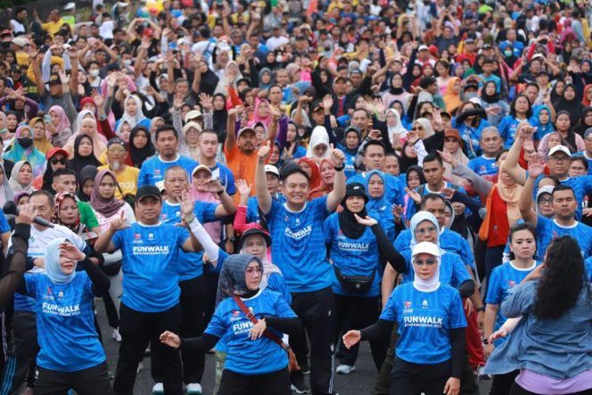 
 5 ribu Lebih Masyarakat Pekanbaru Hadiri Fun walk Hari Bhayangkara ke 77