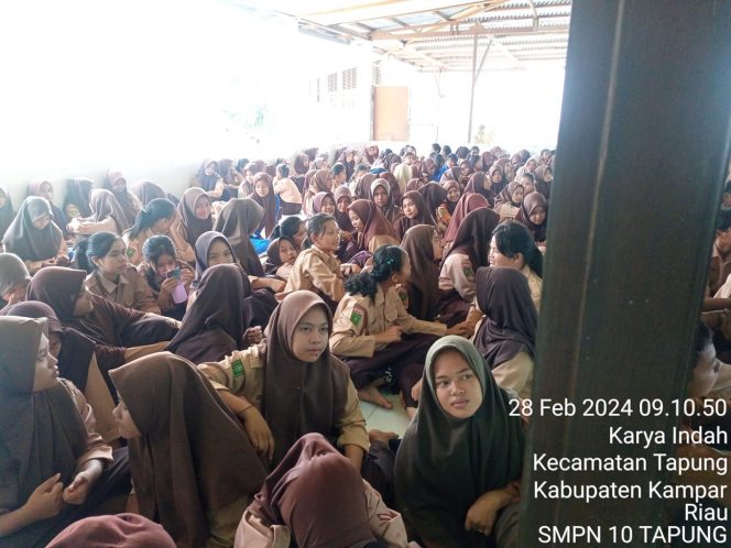 
 Literasi Digital Segmentasi Pendidikan di SMPN 10 Tapung Kabupaten Kampar