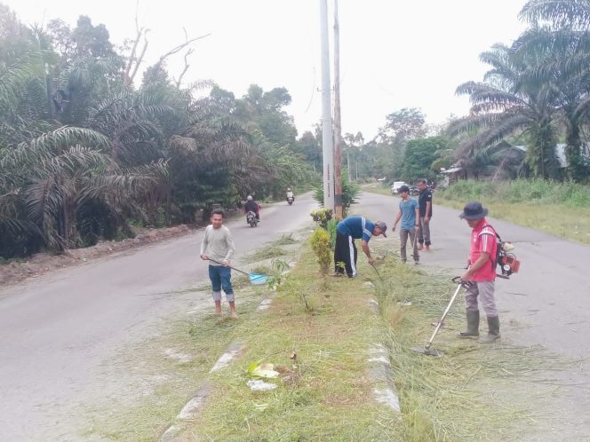 
 Belum Di Lounching, Masyarakat Sentajo Raya Antusias Bersih Bersih