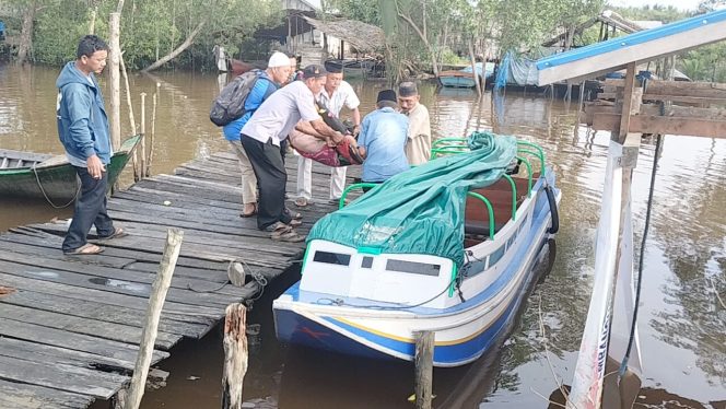 
 Aksi Speedboat Ambulance Hibah Bea Cukai Tembilahan Berikan Pertolongon Kepada Warga