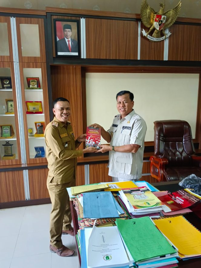
 Ingin Tahu Kondisi Masyarakat, Camat Sentajo Raya Akan Berkantor Di Desa