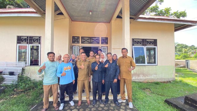 
 Hari Pertama Berkantor Di Desa, Camat Sentajo Raya Terima Keluhan Perangkat Desa dan BPD