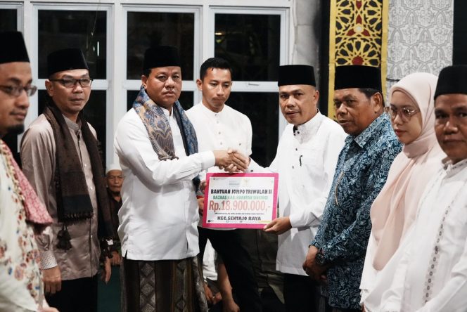 
 Didatangi Bupati Di Acara Subuh Berkah, Warga Tanah Ponggal Sentajo Ucapkan Syukur