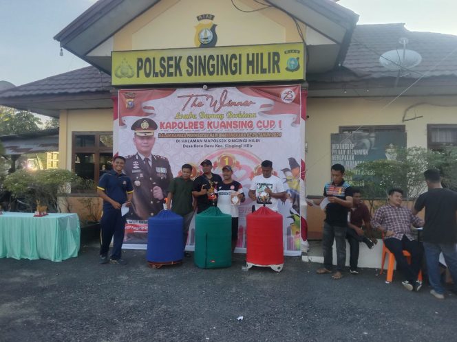 
 Kapolres Kuansing Gelar Lomba Burung Berkicau Di Mapolsek Singingi Hilir, Antusias Kicau Mania Membludak