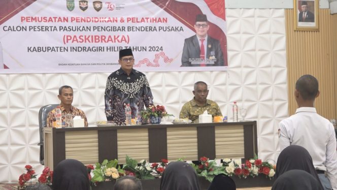 
 Pj Bupati Diwakili Kaban Kesbangpol Arifin Buka Pemusatan Pendidikan Calon Pengibar Bendera Pusaka