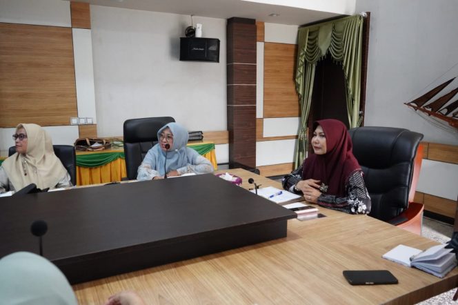 
 Ketua TP-PKK Inhil Katerina Susanti, Gelar Rapat Perdana, Bahas Sinergi Program Kerja 2025