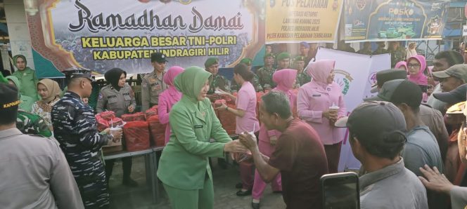 
 Keluarga Besar TNI-Polri Indragiri Hilir Gelar Ramadhan Damai, Berbagi Takjil dan Pererat Sinergi dengan Masyarakat