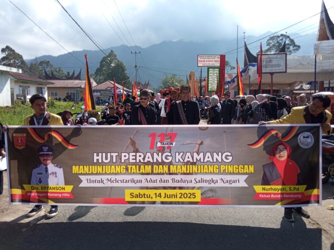 
 warga sedang memperingati 117 tahun Perang Kamang, salah satu peristiwa heroik dalam sejarah Minangkabau.  Bukan cuma sekadar peringatan, acara ini jadi ajang “balik kampuang” yang hangat, sekaligus panggung budaya yang menyentuh hati. 