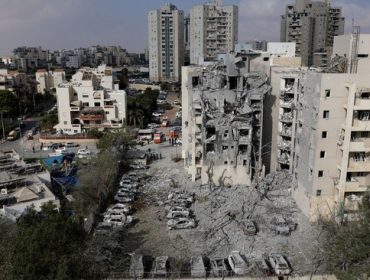 Israel dan Iran saling mengklaim kemenangan dalam perang 12 hari yang menewaskan ratusan orang tersebut. (REUTERS/Amir Cohen)